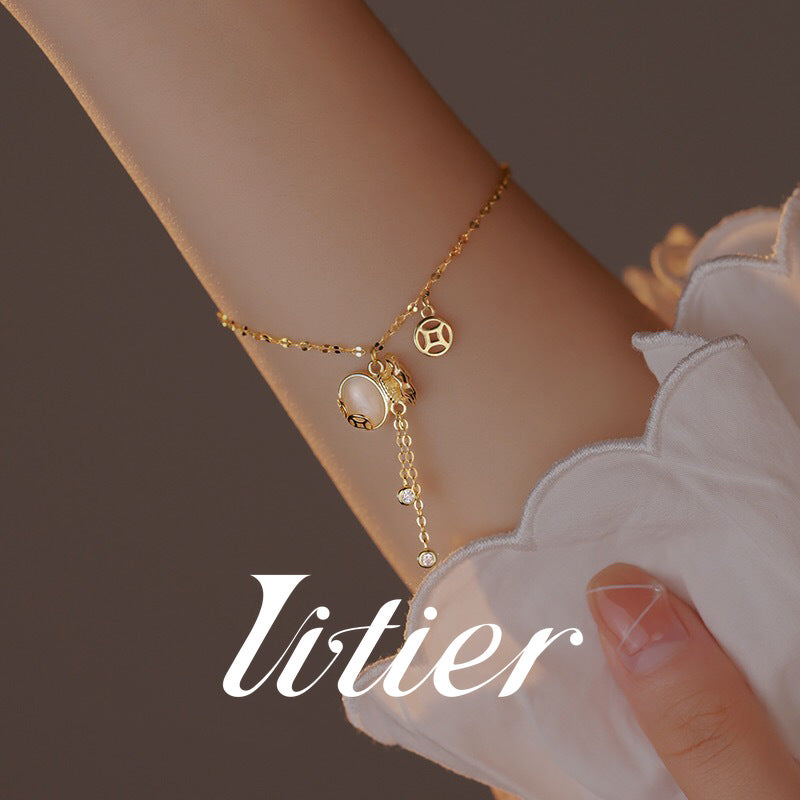 Wealth Gathering | Chalcedony Money Bag Bracelet—VITIER